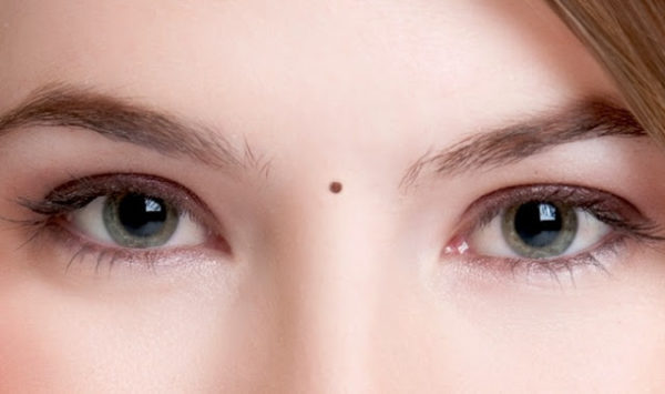 10 Things Moles on Face Say About Your Personality